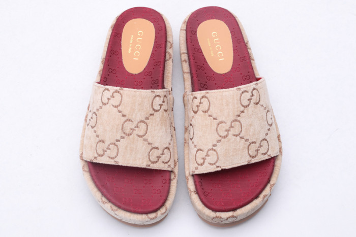 GUI SANDAL
