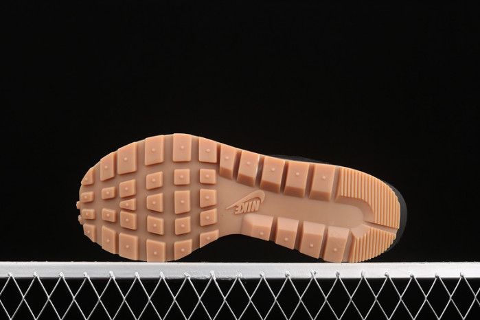SACAI X VAPORWAFFLE 