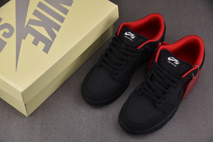 nike sb dunk low S*pr1m1 94 black hq8487-001