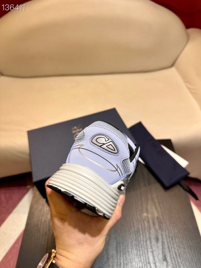 D10R SNEAKER