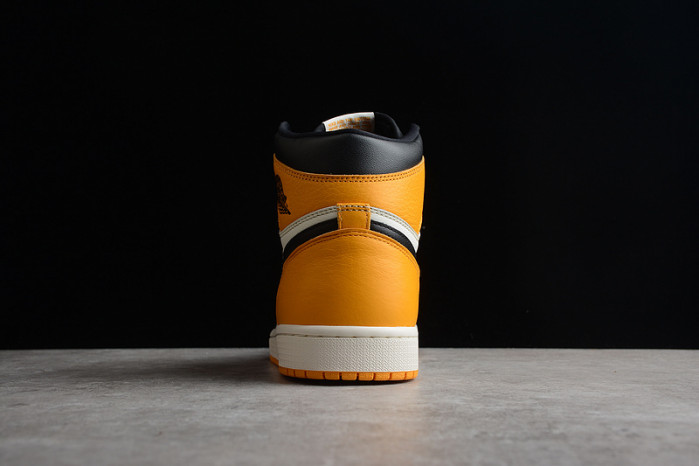 Air Jordan 1 Retro High OG “Yellow Toe” 555088-711