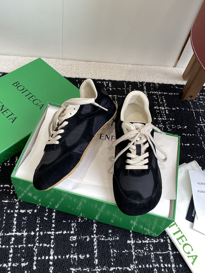 BV sneaker