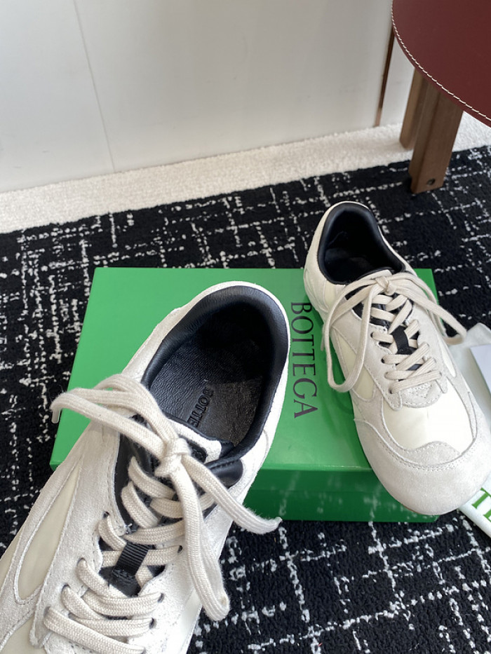 BV sneaker