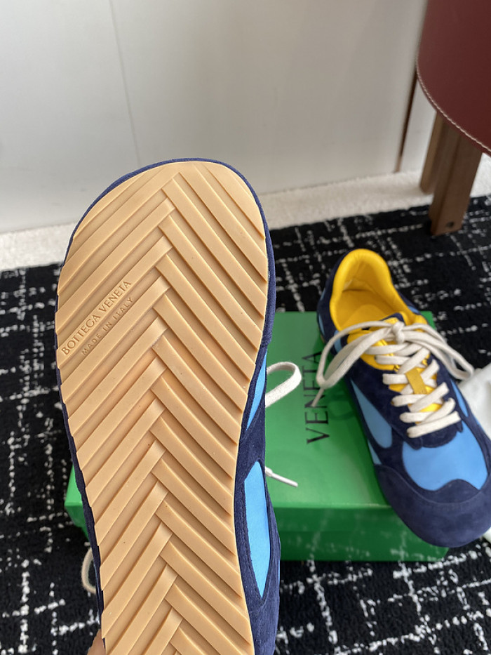 BV sneaker