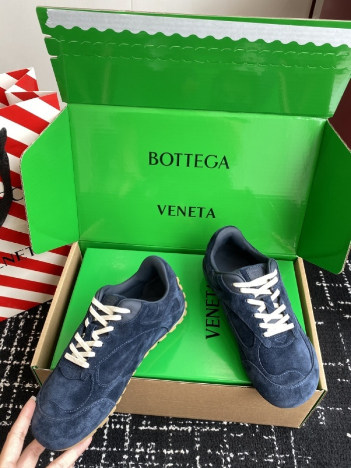 BV sneaker