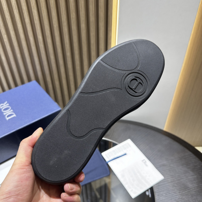 D10R SNEAKER