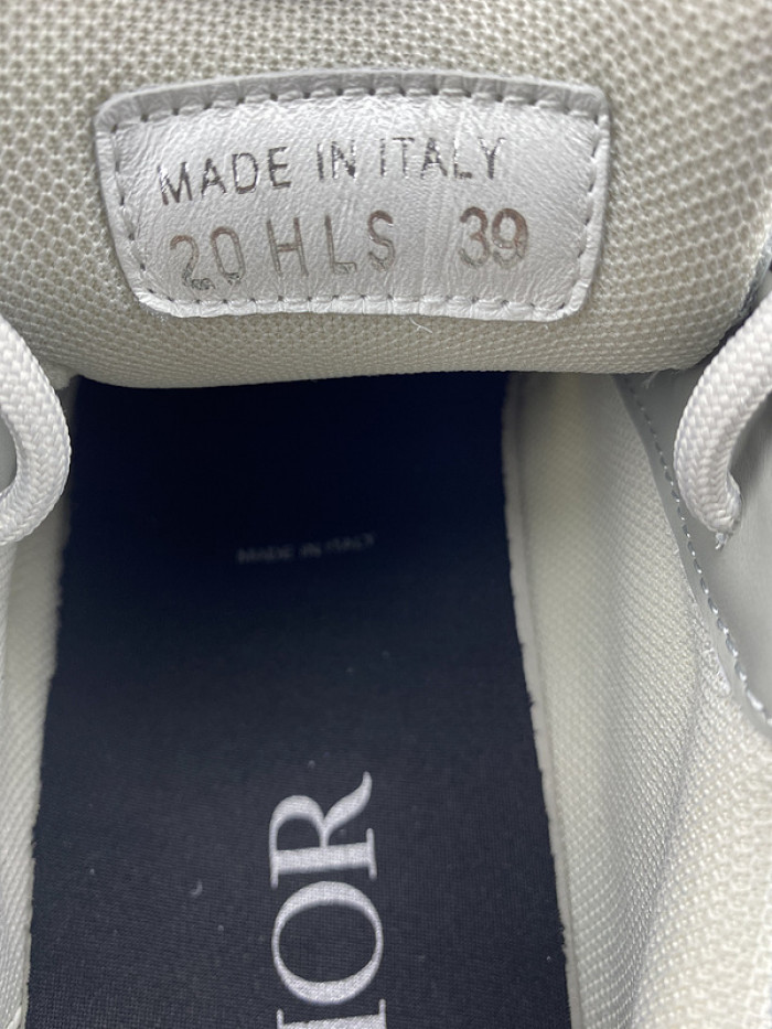 D10R SNEAKER