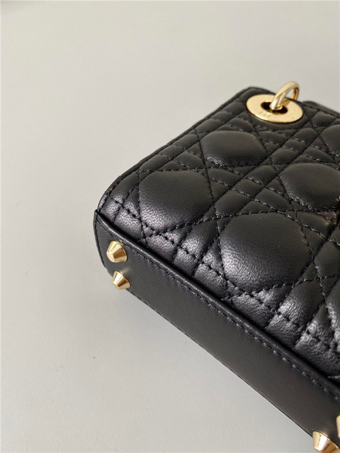 d10r BAG