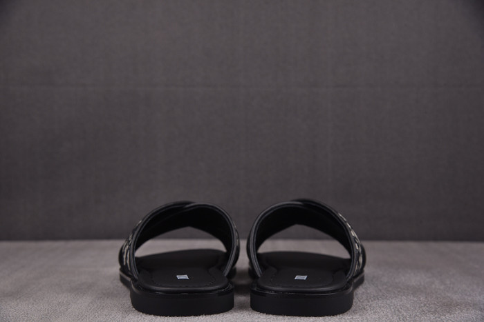 d10r sandal