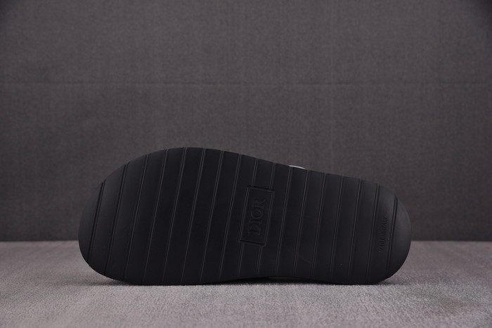 d10r sandal