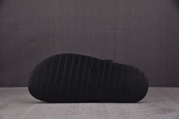 d10r sandal