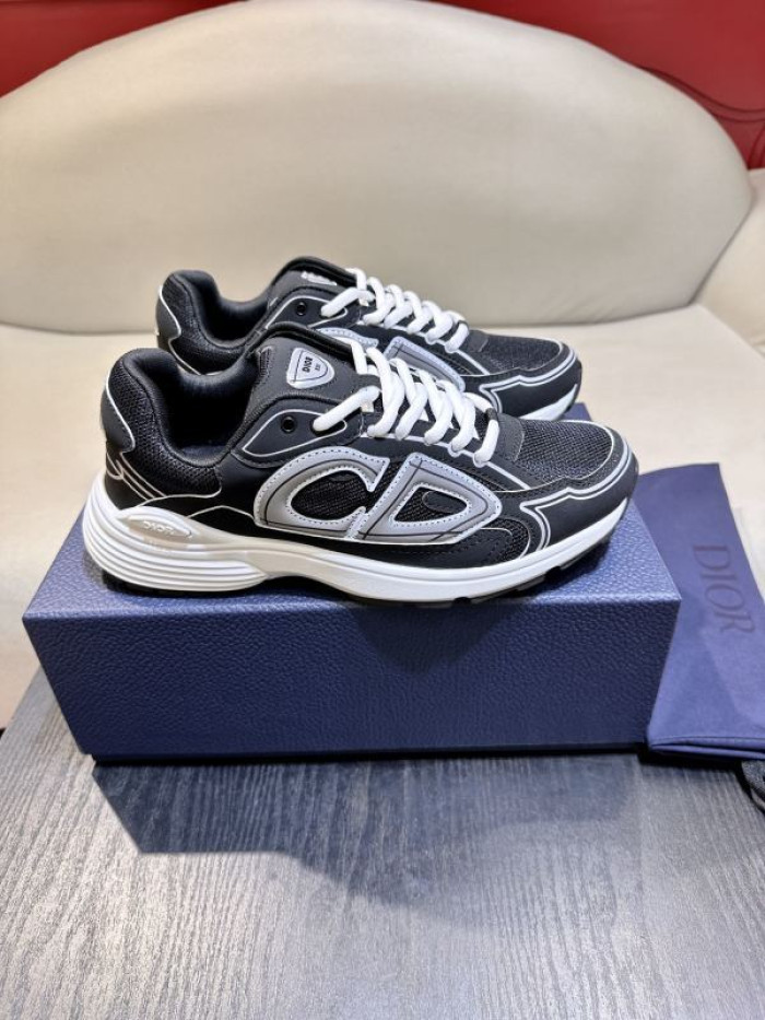 D10R SNEAKER