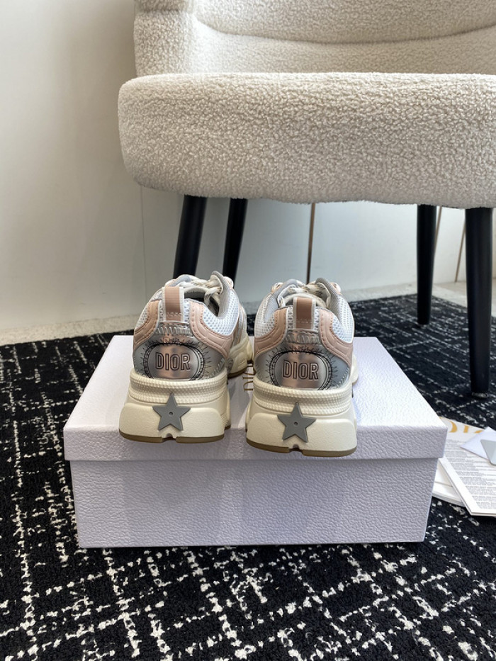 D10R SNEAKER