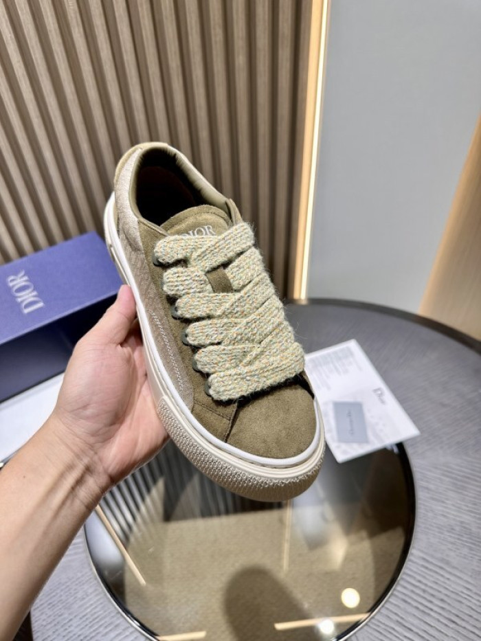 D10R SNEAKER