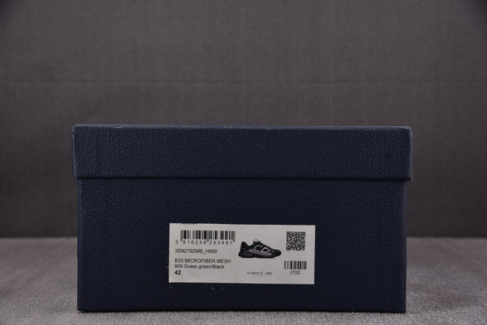 D10R SNEAKER