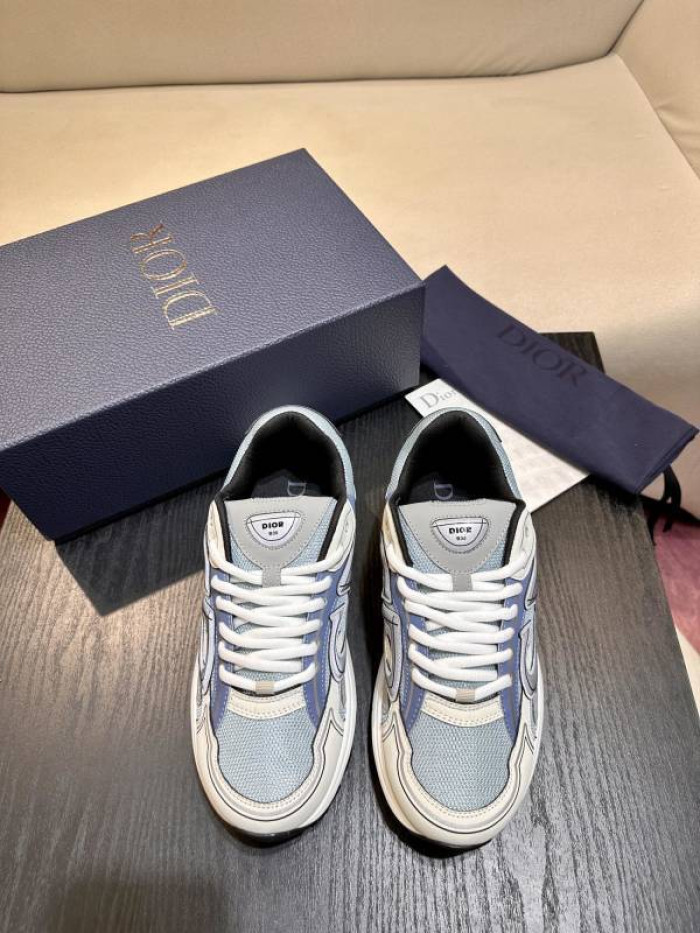 D10R SNEAKER