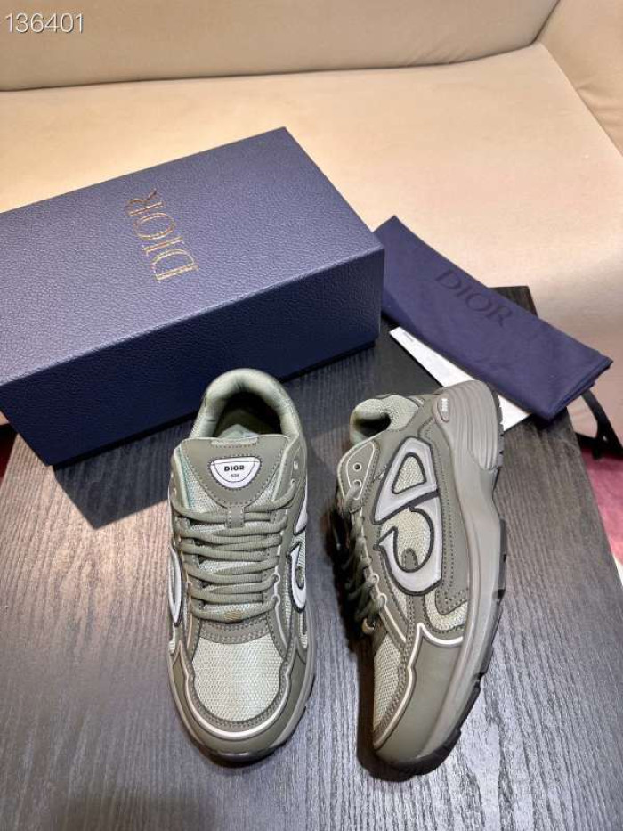 D10R SNEAKER