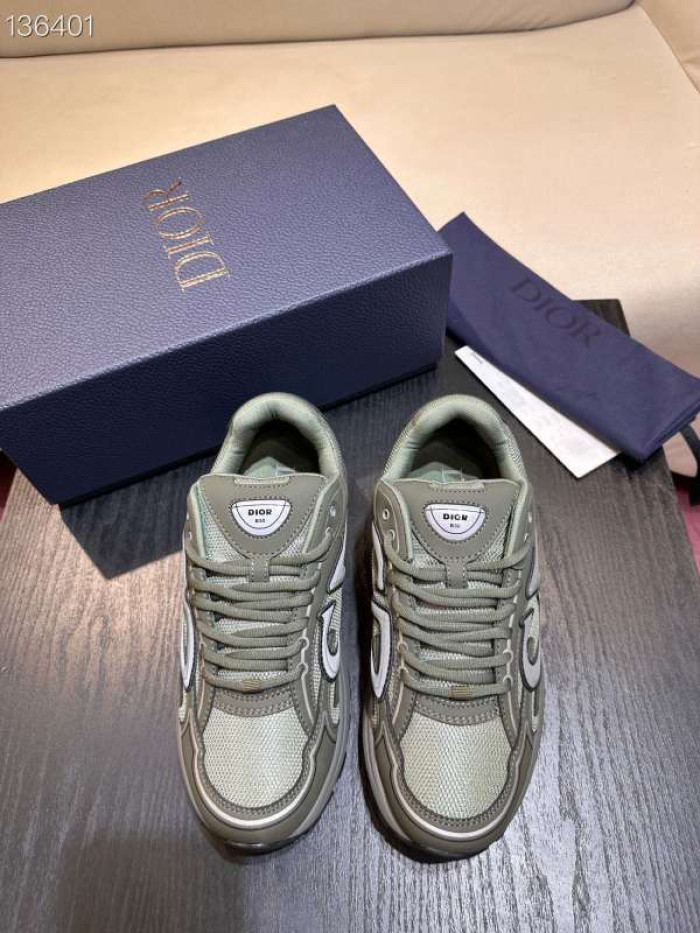 D10R SNEAKER