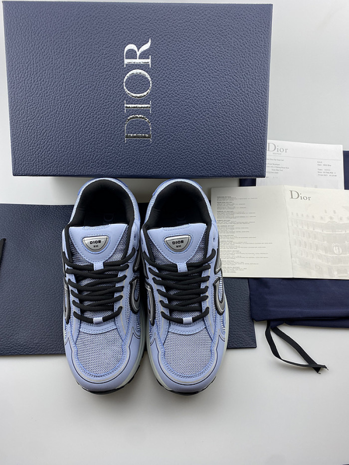 D10R SNEAKER