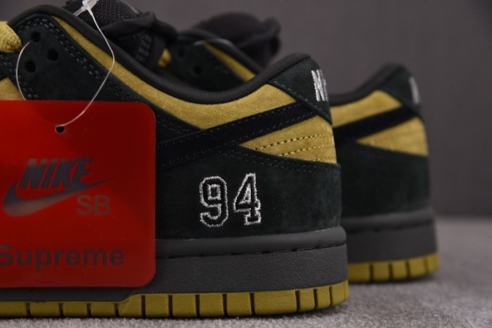 nike sb dunk low S*pr1m1 94 camper green hq8487-300