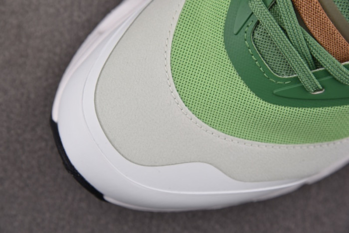l01w1 SNEAKER