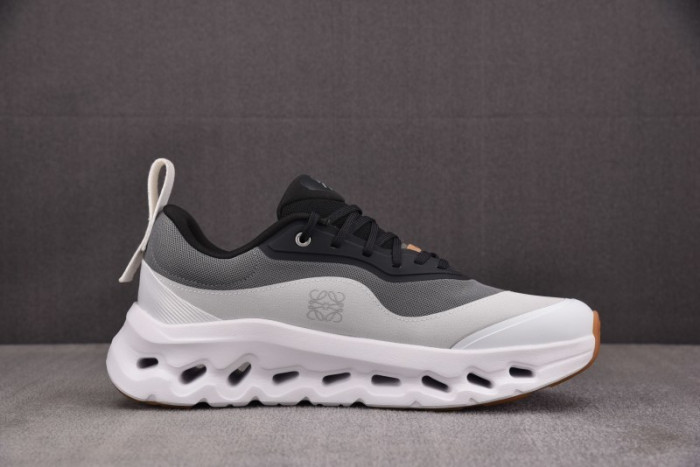 l01w1 SNEAKER