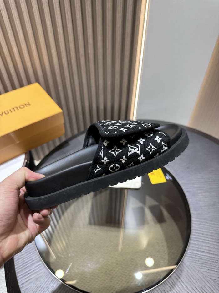 L0VT SANDAL