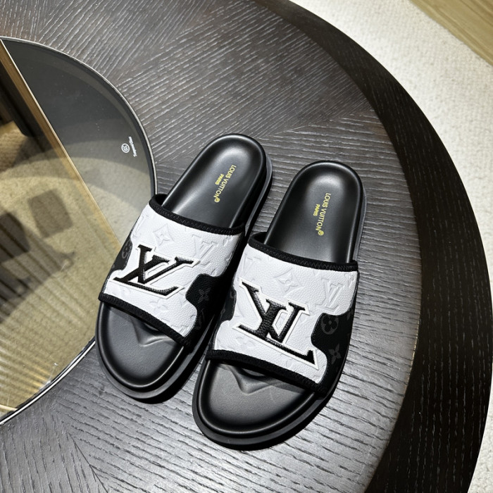 L0VT SANDAL