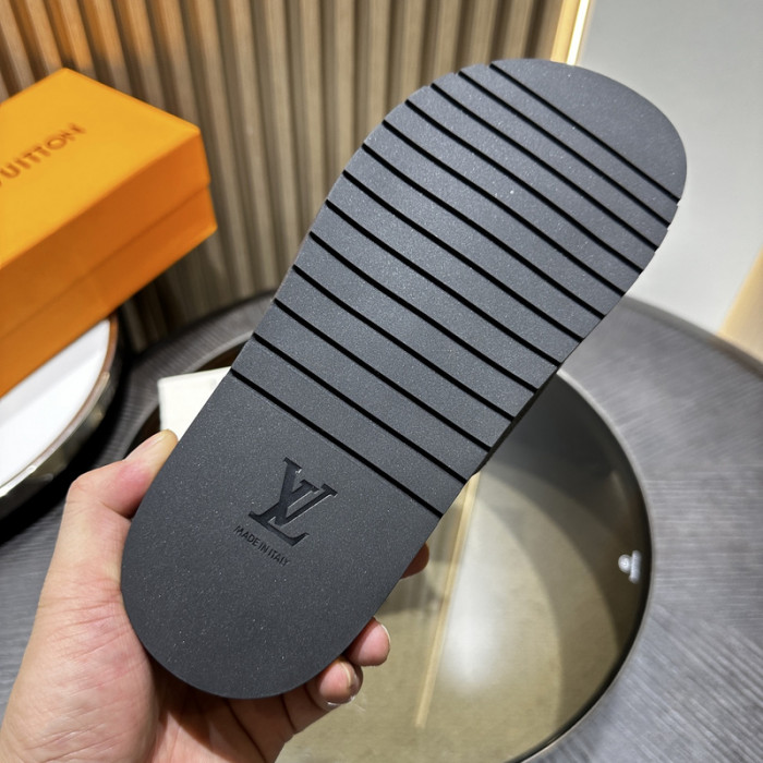 L0VT SANDAL