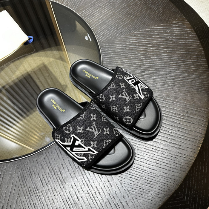 L0VT SANDAL