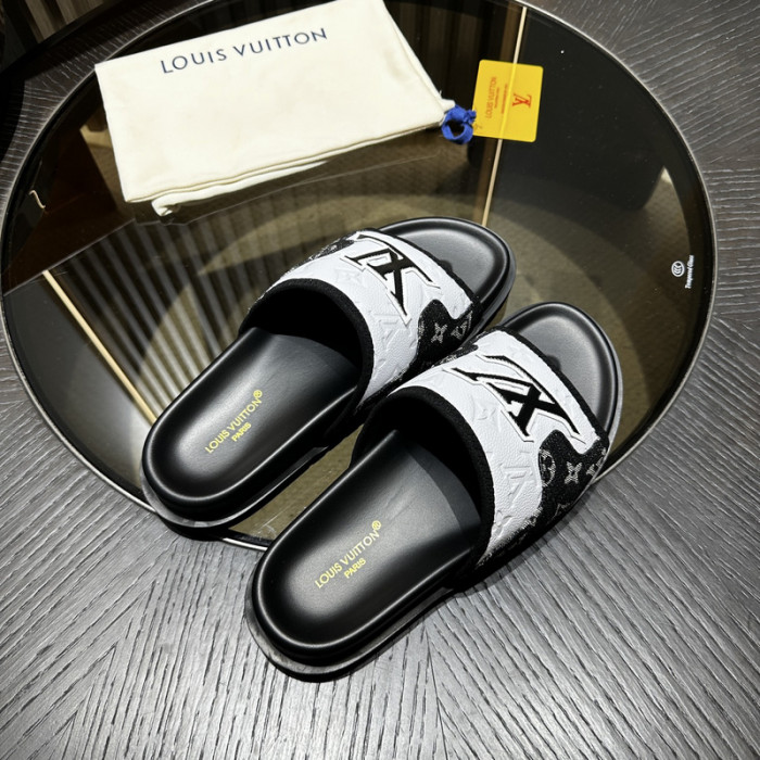 L0VT SANDAL