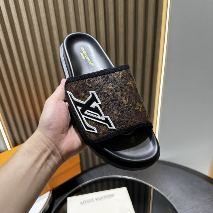 L0VT SANDAL