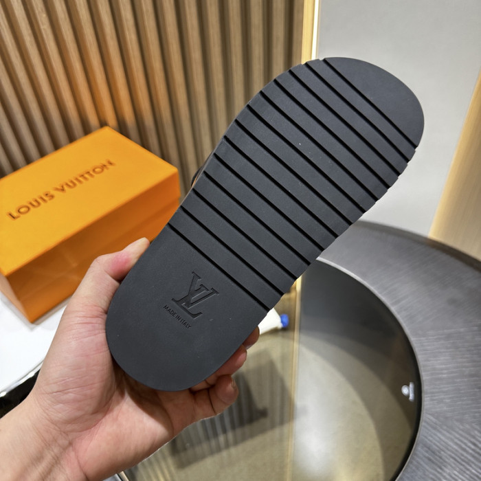 L0VT SANDAL