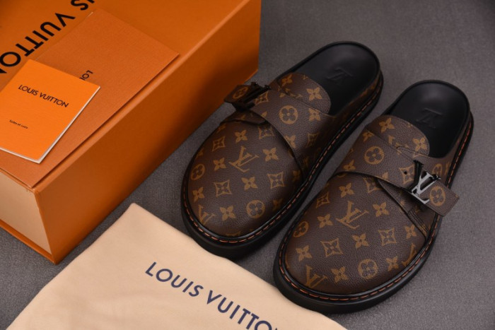 L0VT SANDAL
