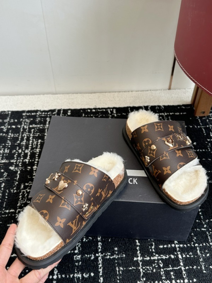 L0VT SANDAL