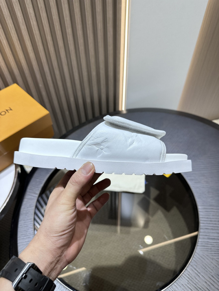 L0VT SANDAL