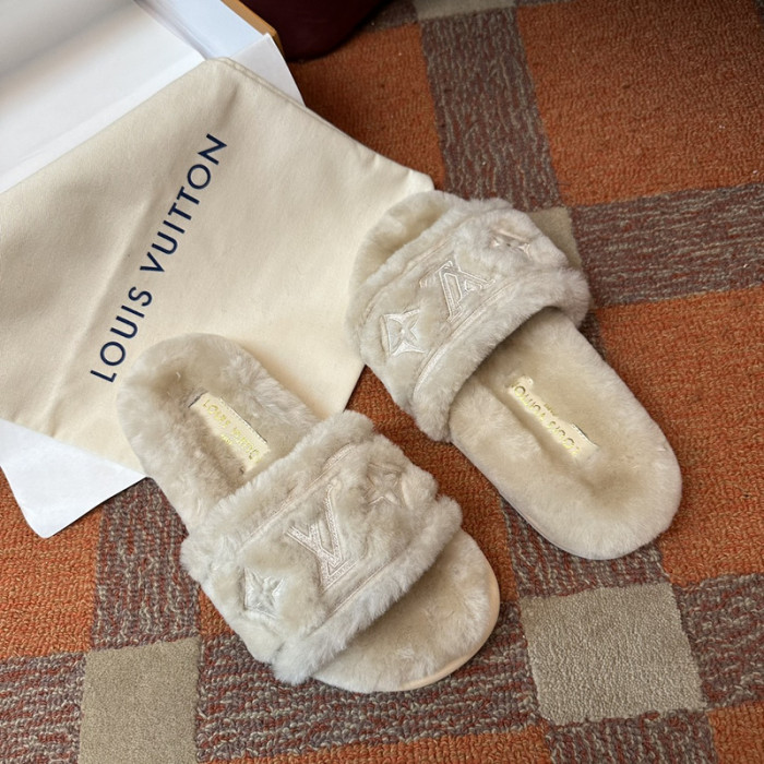 L0VT SANDAL