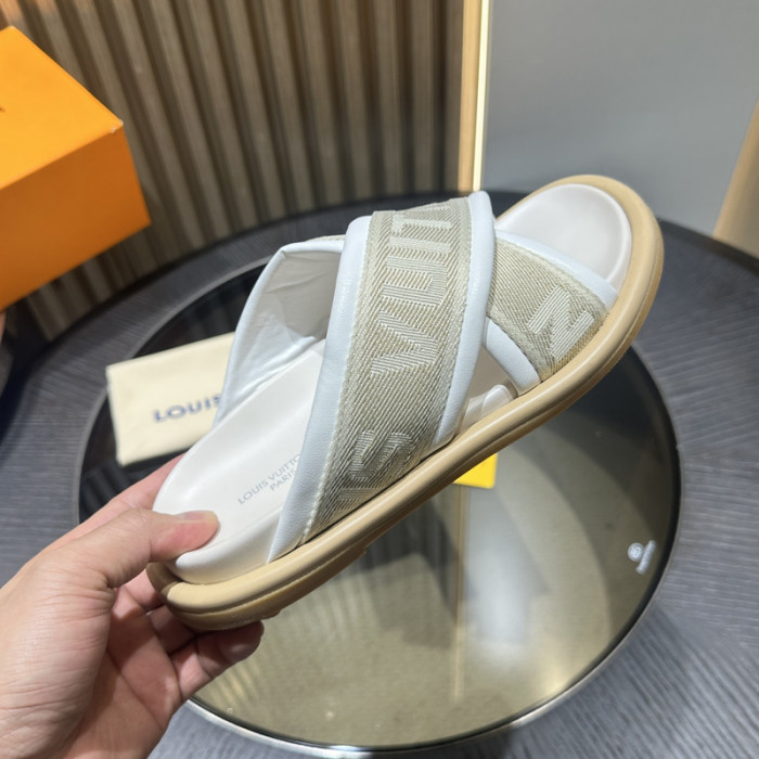 L0VT SANDAL