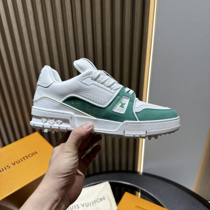 L0VT SNEAKER