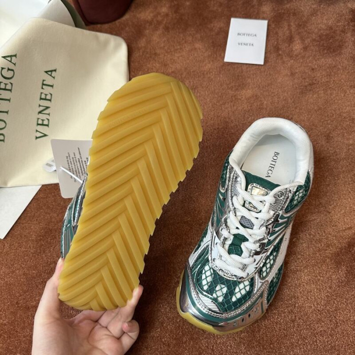 BV sneaker