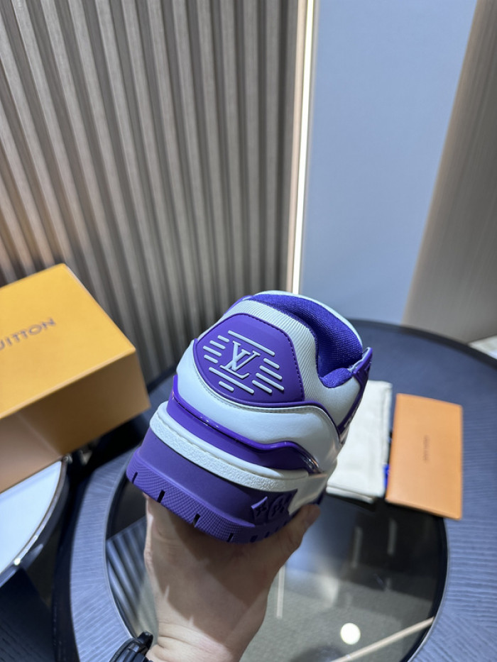 L0VT SNEAKER