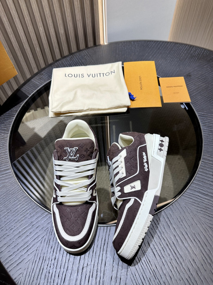 L0VT SNEAKER