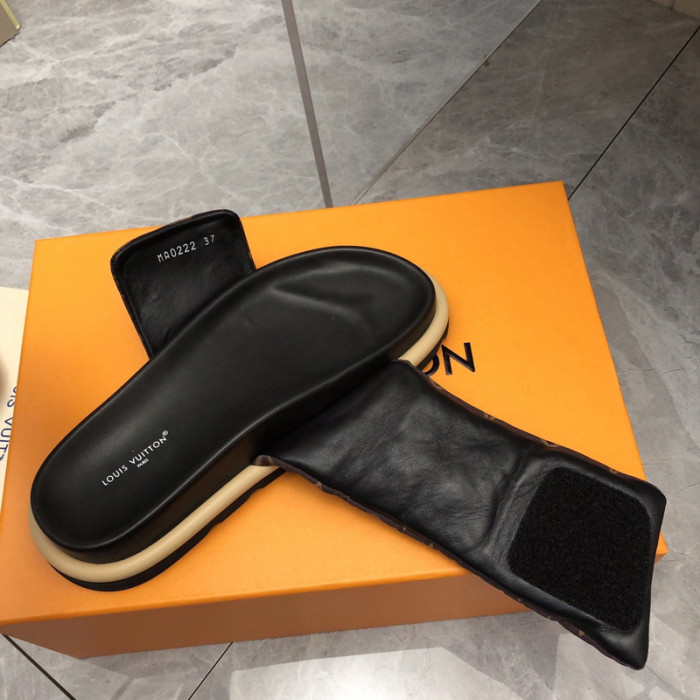 L0VT SANDAL