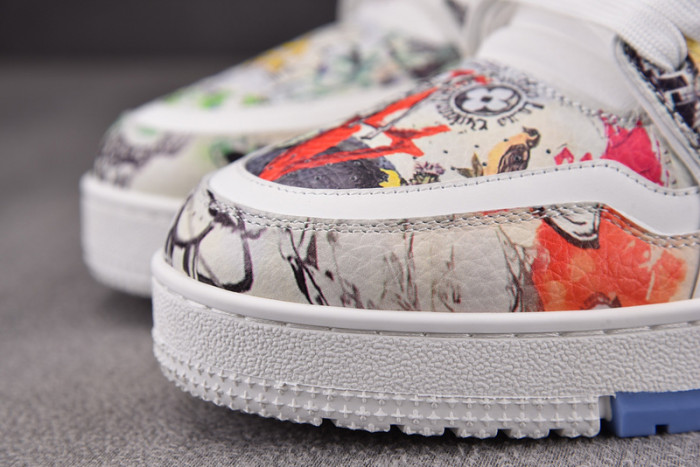 L0VT SNEAKER