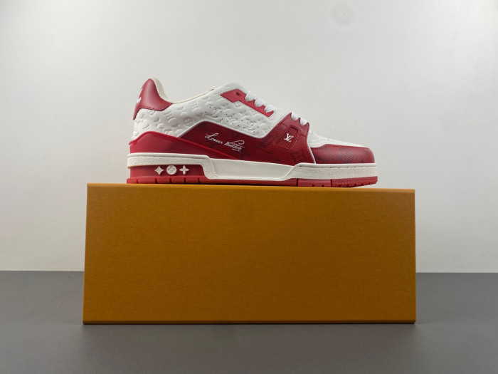 L0VT SNEAKER