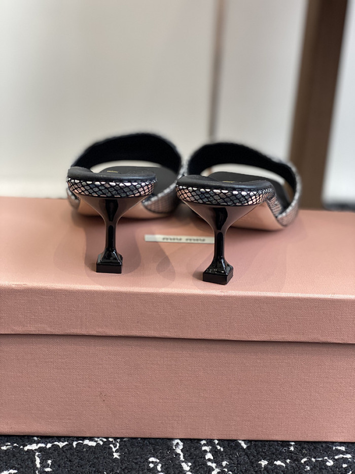 M1U SANDAL