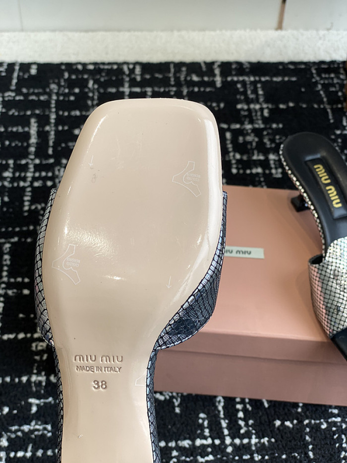 M1U SANDAL