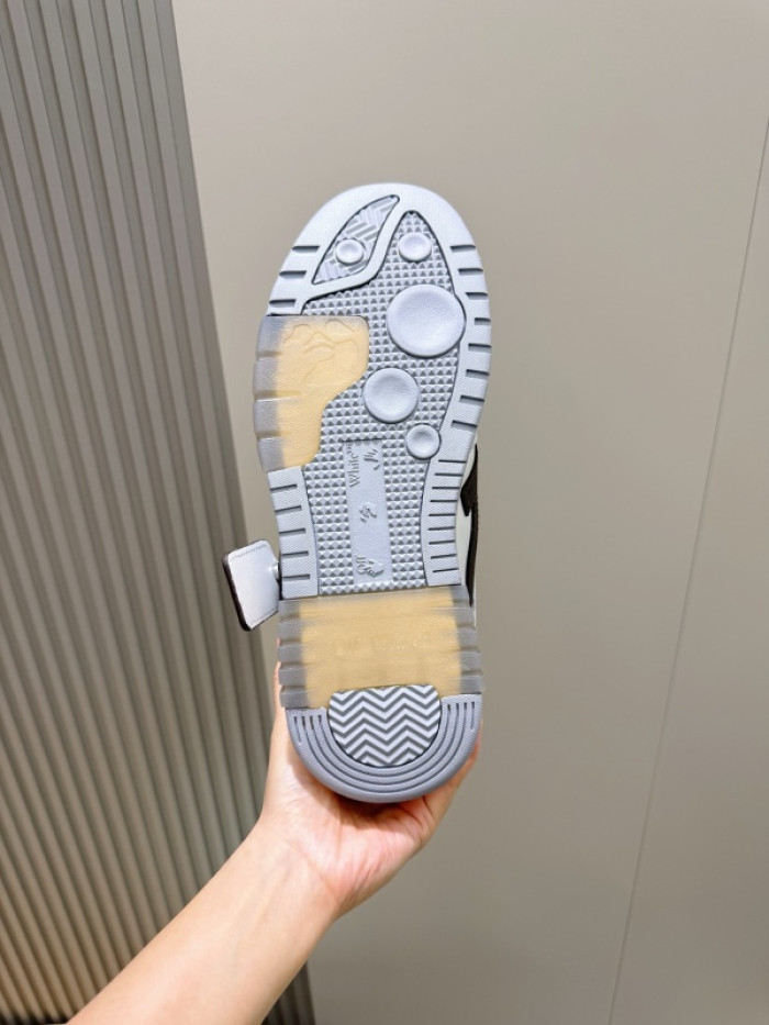 OFW SNEAKER