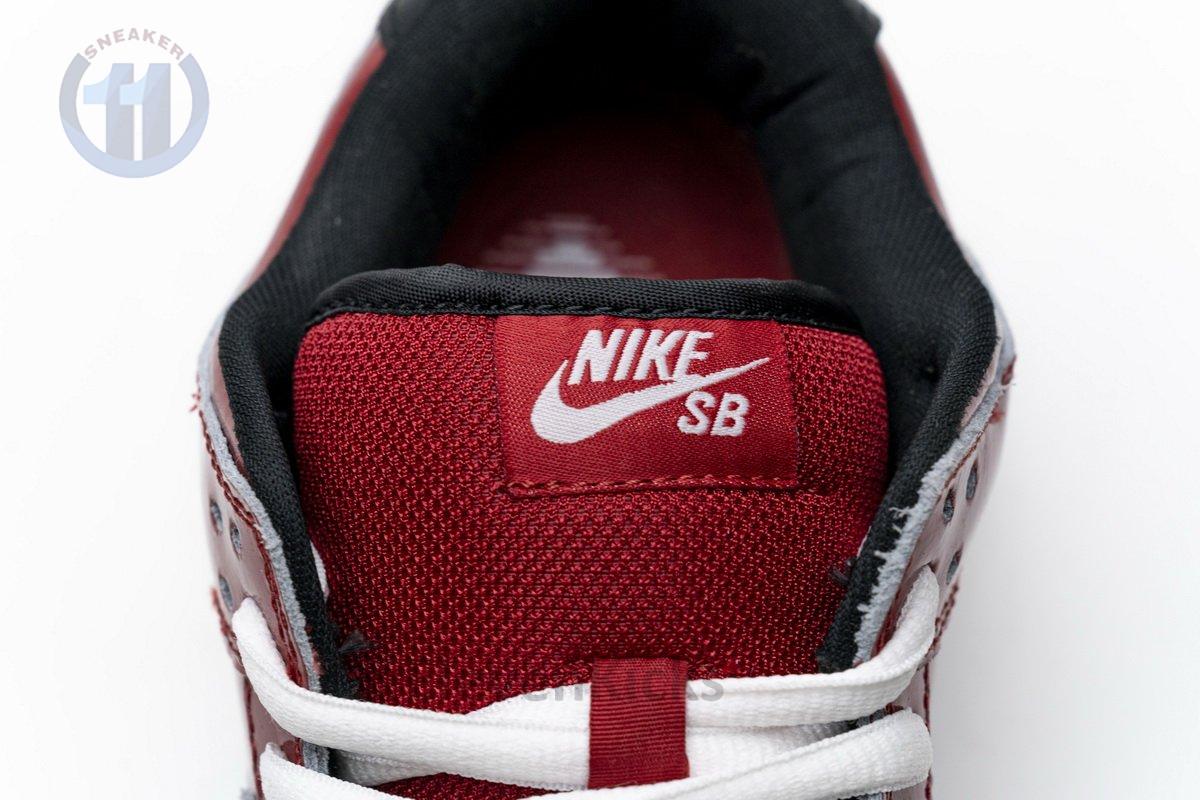 313170-611 Nike SB Zoom Dunk Low Premium “Kuwahara – ET”