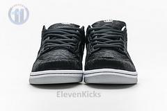 CZ5127-001 Medicom x Nike SB Dunk Low“BE@RBRICK”